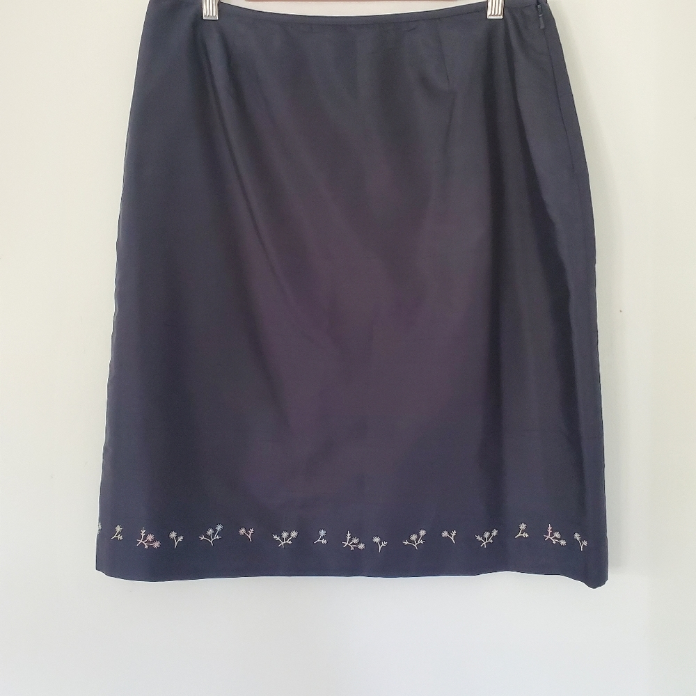 LANDS' END Sz 14 100% Silk Navy Blue Skirt Floral Embroidery Side Zip Office